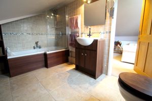 En-Suite- click for photo gallery